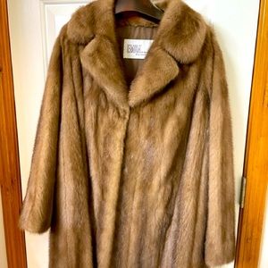 Vintage authentic 3/4 length mink coat from the early 1960’s.